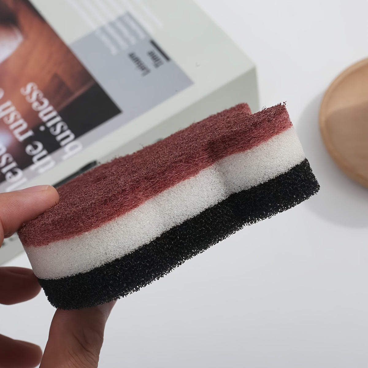 2/4pcs Cute Bear Dishwashing Sponges, Thickened Pot Scrubbers, Stain-Removing Kitchen Scouring Pads, Dishwashing and Pot Cleaning Magic Tools
